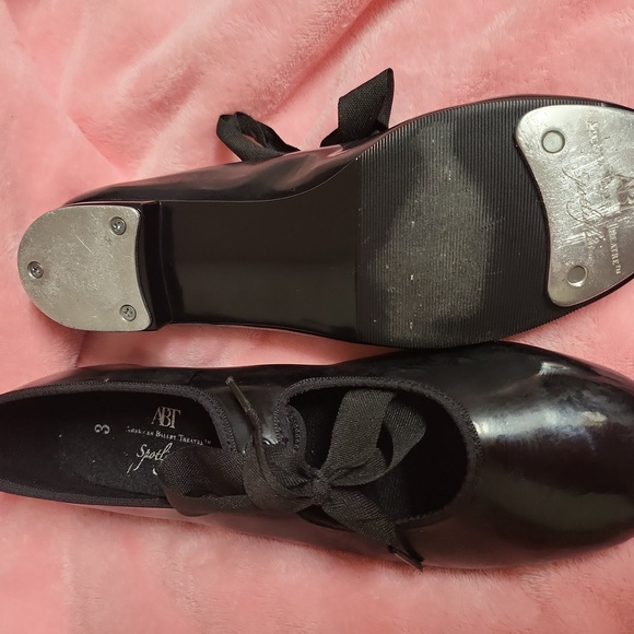 Tap.shoes sz 3 ABT Spotlights in great preloved condition - Picture 3 of 5